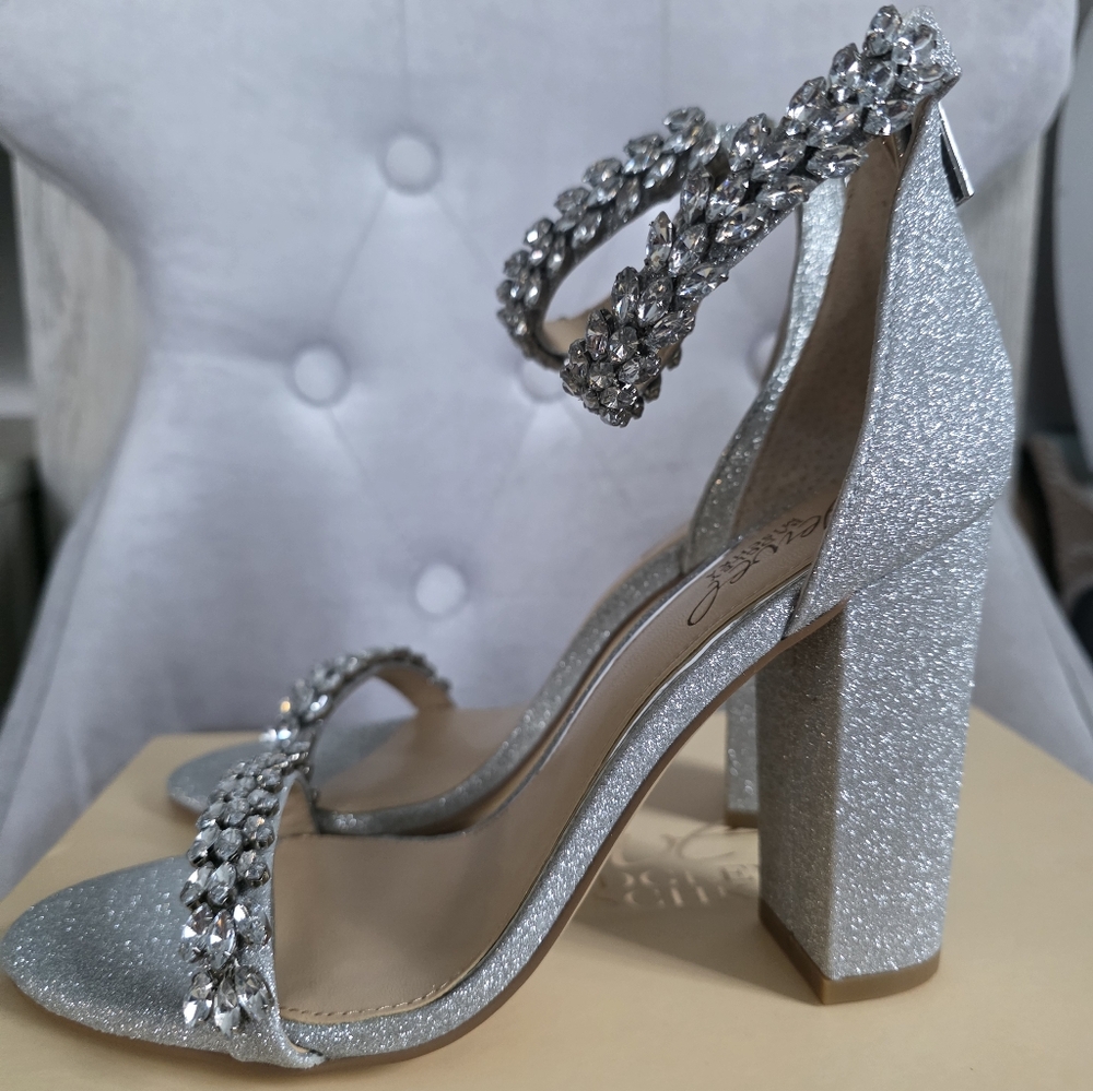 Jewel Badgley Mischka Box